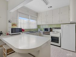 37 Roughead St Leongatha VIC 3953 Australia