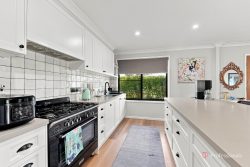 5 St Johns Ave Armidale NSW 2350 Australia