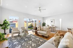 8 Salisbury St Yarraville VIC 3013 Australia