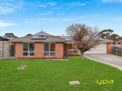 1 Shadi Ct Cranbourne West VIC 3977