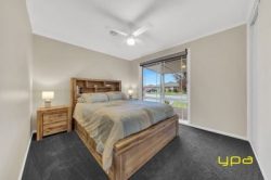 1 Shadi Ct Cranbourne West VIC 3977
