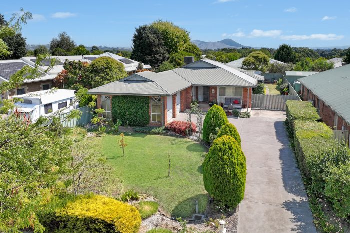 27 Somerset Cres Mansfield VIC 3722 Australia