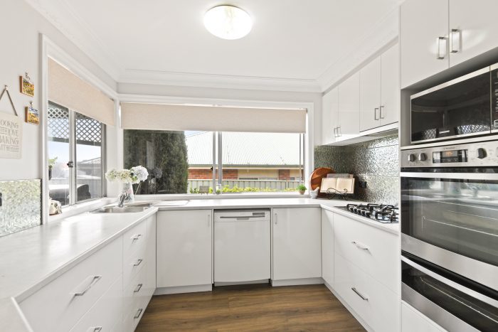 27 Somerset Cres Mansfield VIC 3722 Australia