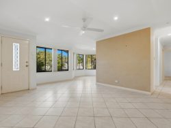 Unit 2/133 Springwood St Ettalong Beach NSW 2257 Australia