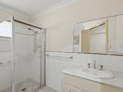 Unit 2/133 Springwood St Ettalong Beach NSW 2257 Australia