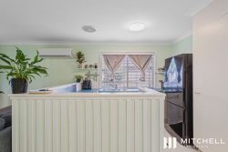 13/15 Monet St Coombabah QLD 4216 Australia