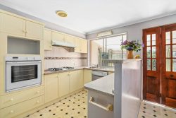 207 Oxley Dr Mittagong NSW 2575 Australia