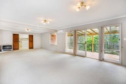207 Oxley Dr Mittagong NSW 2575 Australia