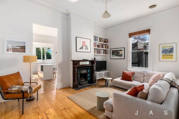 10 Thomson St Seddon VIC 3011 Australia