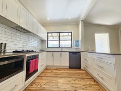 23 Virginia St Denman NSW 2328 Australia