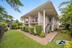 3/55-57 Woodward St Edge Hill QLD 4870 Australia