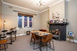 719 Young St Albury NSW 2640 Australia