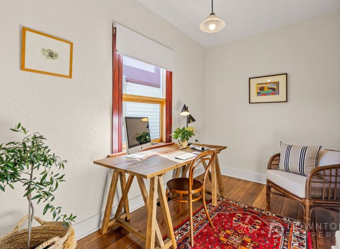 28 Hill St West Hobart TAS 7000 Australia