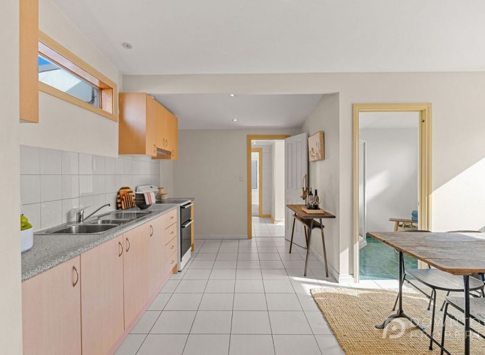 28 Hill St West Hobart TAS 7000 Australia