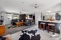 3 Nicole Ct Andergrove QLD 4740 Australia