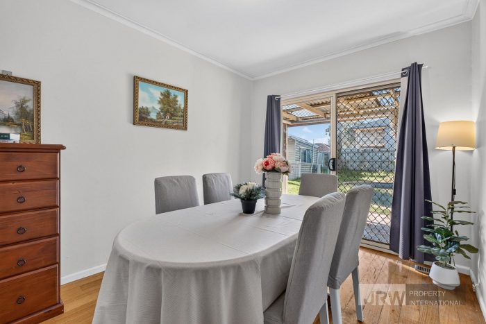 27 Arthur St Wantirna South VIC 3152 Australia