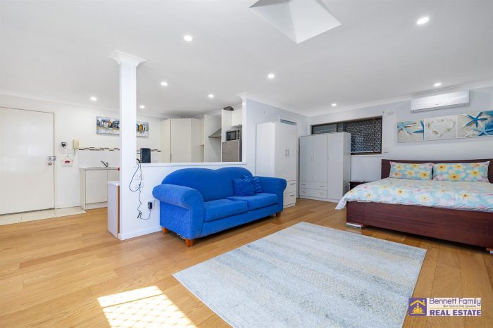 35 Base St Victoria Point QLD 4165 Australia