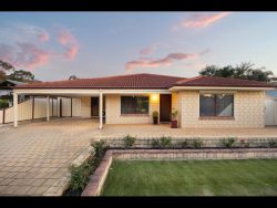 16 Bernard St Kelmscott WA 6111 Australia