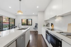 Unit 5/66 Burnett St North Hobart TAS 7000 Australia