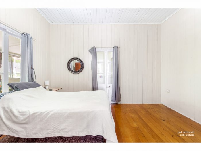 74 Armstrong St Berserker QLD 4701 Australia