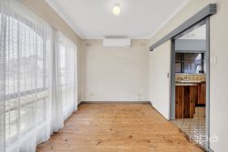40 Cameron Ave Altona Meadows VIC 3028 Australia
