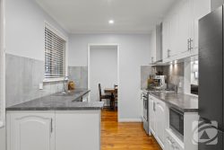 19 Chichester Ct Salisbury Heights SA 5109 Australia