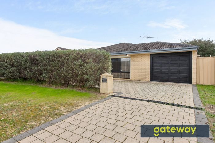 29 Clarinda Ave Orelia WA 6167 Australia