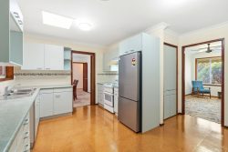 39 Connex Rd Umina Beach NSW 2257 Australia