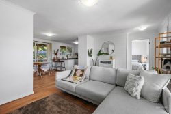 9 Old Warburton Hwy Seville East VIC 3139 Australia