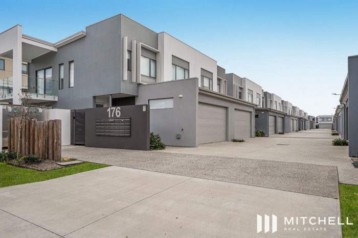 11/176 Marina Quays Boulevard Hope Island QLD 4212 Australia