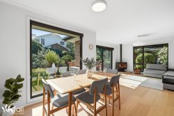 9 Leyden Ct Seven Mile Beach TAS 7170 Australia