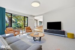 9 Leyden Ct Seven Mile Beach TAS 7170 Australia
