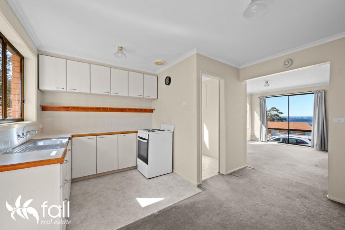 Unit 4/12 Opal Dr Blackmans Bay TAS 7052 Australia