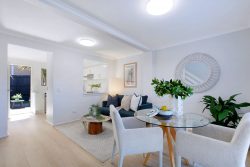 Unit 2/5 Woodford St Holland Park West QLD 4121 Australia