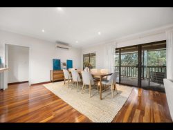 59 Garland Rd Roleystone WA 6111 Australia