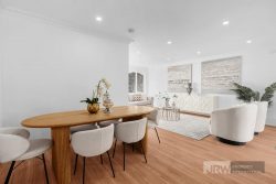 38 Gauntlet Ave Glen Waverley VIC 3150 Australia