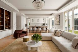 6 Glen Rd Toorak VIC 3142 Australia