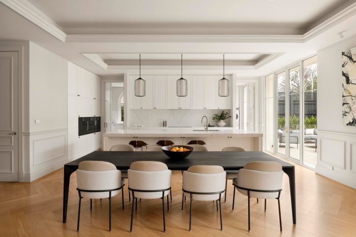 6 Glen Rd Toorak VIC 3142 Australia