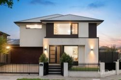 33 Gramercy Bvd Point Cook VIC 3030 Australia