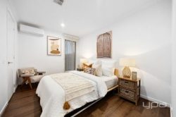 33 Gramercy Bvd Point Cook VIC 3030 Australia