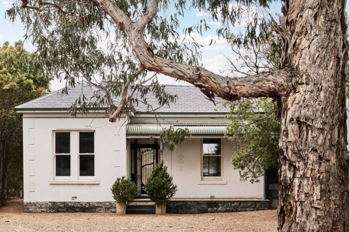 1 Hawksburn Rd South Yarra VIC 3141 Australia