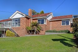 21 Henley St Lindisfarne TAS 7015 Australia