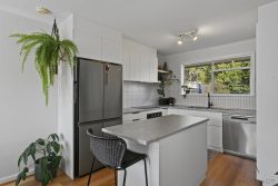 21 Henley St Lindisfarne TAS 7015 Australia