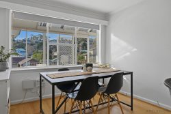 21 Henley St Lindisfarne TAS 7015 Australia