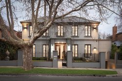 14 Hillcrest Ave Kew VIC 3101 Australia