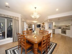 27 Grange Rd Warrnambool VIC 3280 Australia