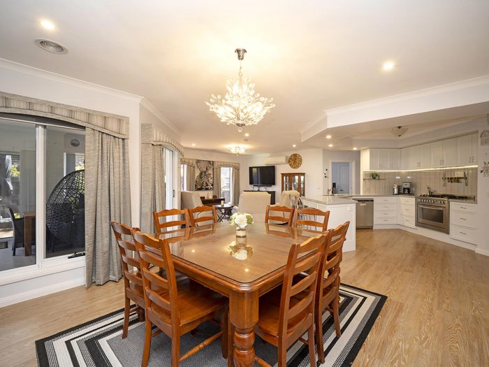 27 Grange Rd Warrnambool VIC 3280 Australia