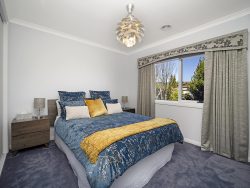 27 Grange Rd Warrnambool VIC 3280 Australia