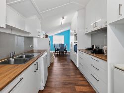 132 Mill St Mortlake VIC 3272 Australia