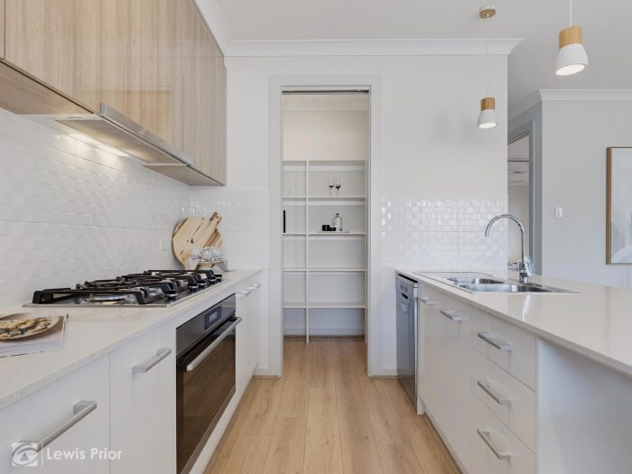 8 Inverness Ave Marion SA 5043 Australia